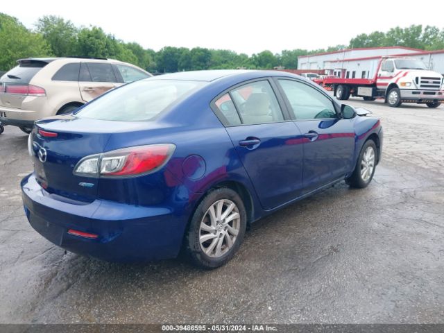 Photo 3 VIN: JM1BL1V78C1674035 - MAZDA MAZDA3 