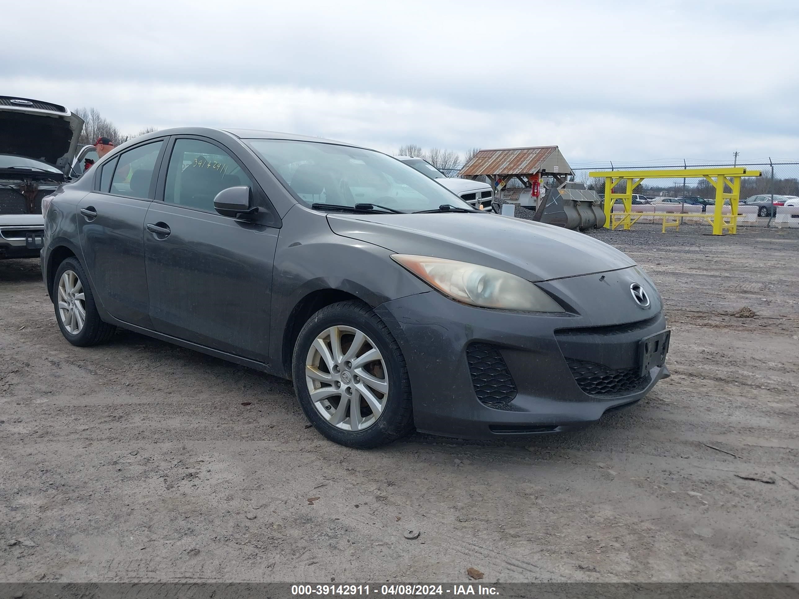 Photo 0 VIN: JM1BL1V78C1700083 - MAZDA 3 