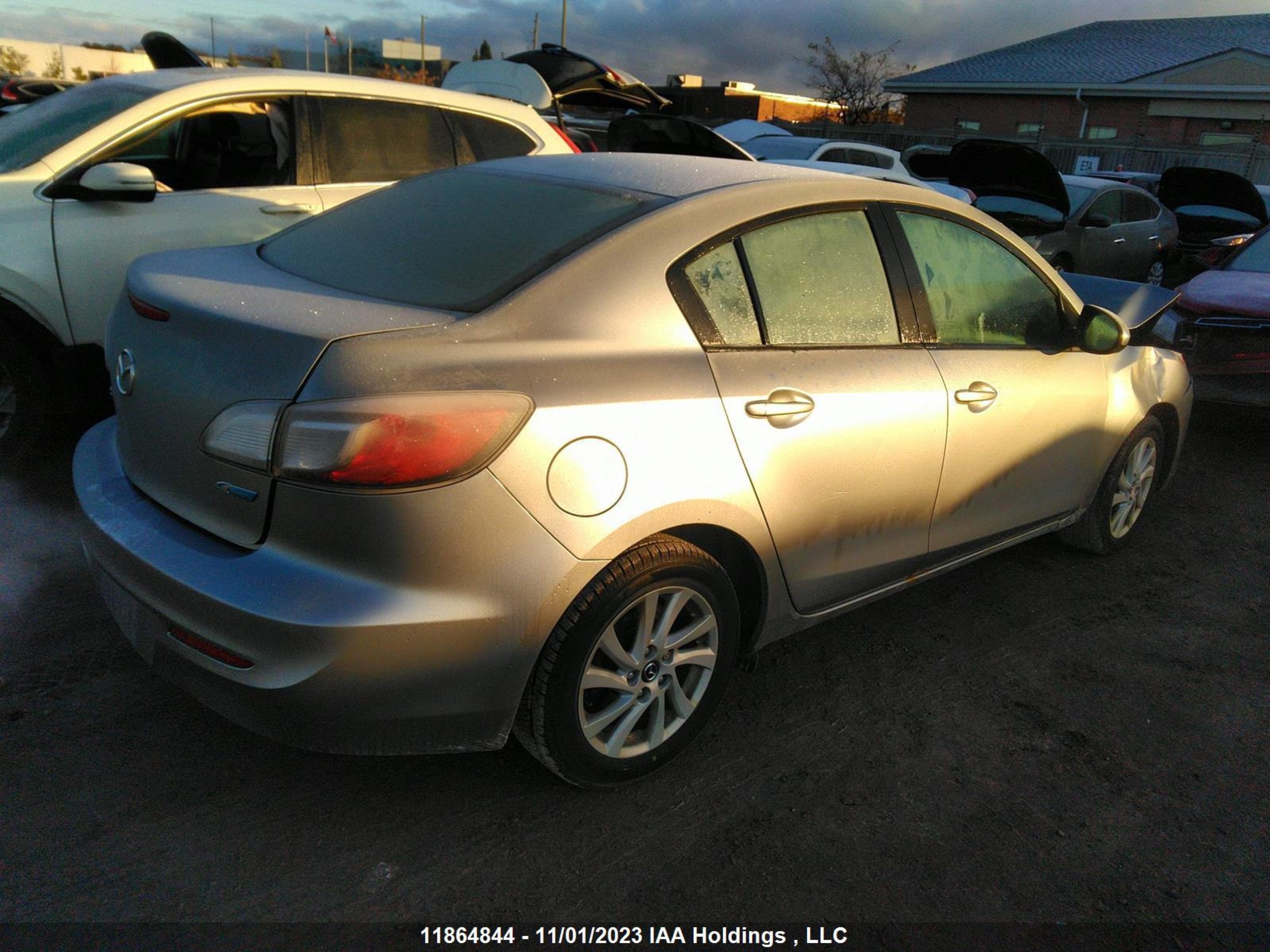 Photo 3 VIN: JM1BL1V78D1838059 - MAZDA 3 