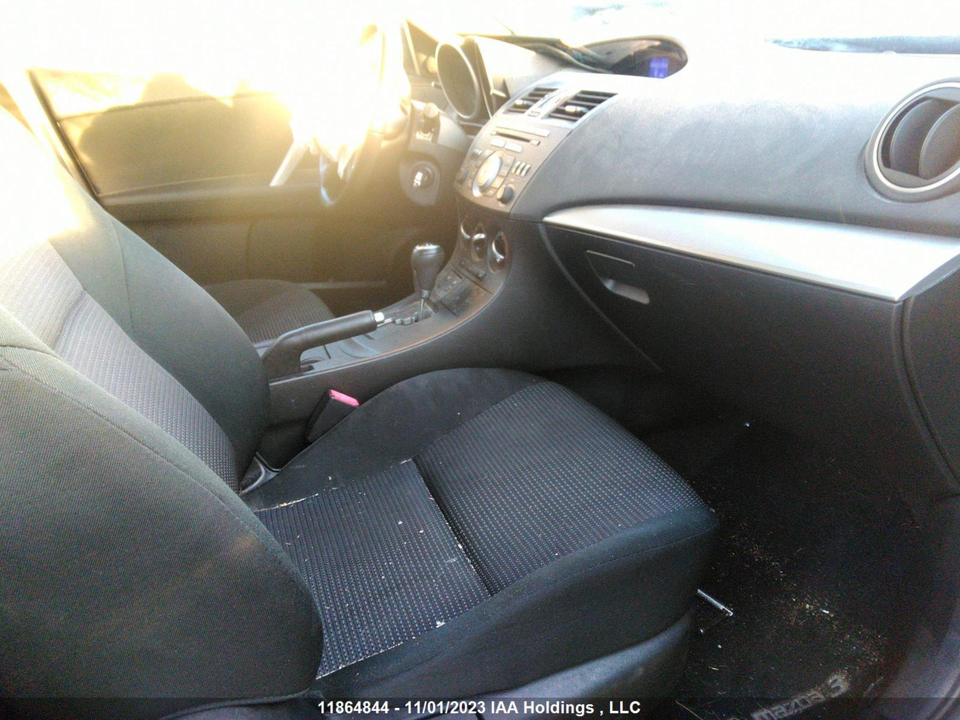 Photo 4 VIN: JM1BL1V78D1838059 - MAZDA 3 