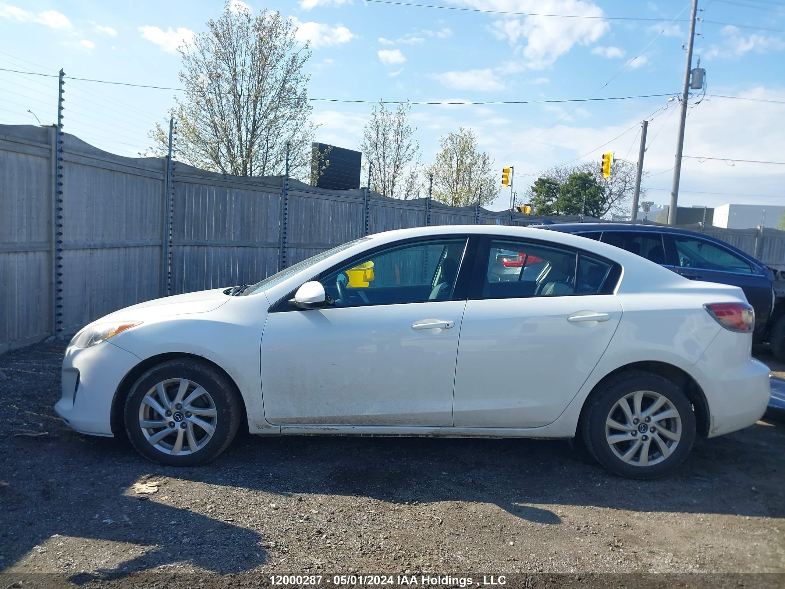 Photo 14 VIN: JM1BL1V78D1850051 - MAZDA 3 