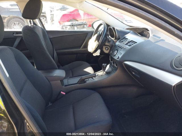 Photo 4 VIN: JM1BL1V79C1563557 - MAZDA MAZDA3 