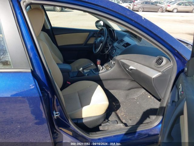 Photo 4 VIN: JM1BL1V79C1696156 - MAZDA MAZDA3 