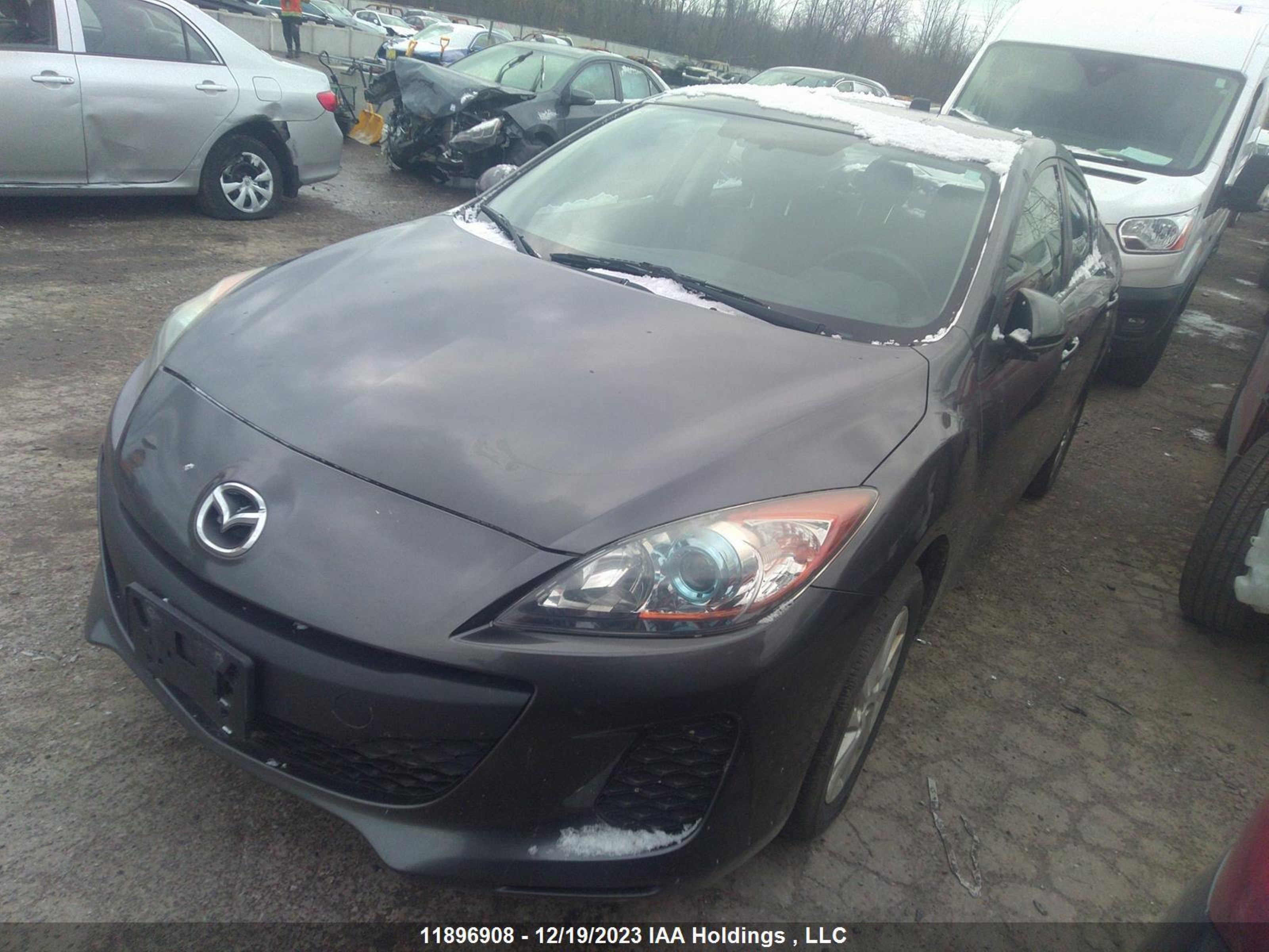 Photo 1 VIN: JM1BL1V7XC1572378 - MAZDA 3 