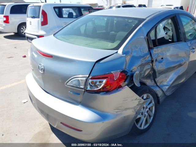 Photo 5 VIN: JM1BL1V7XC1658483 - MAZDA MAZDA3 