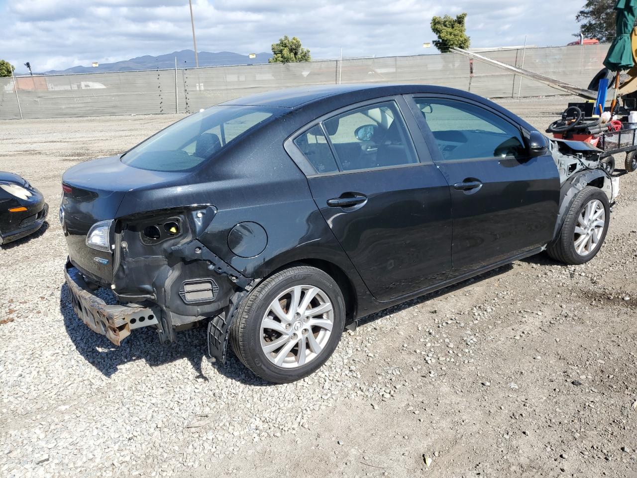 Photo 2 VIN: JM1BL1V80C1541472 - MAZDA 3 