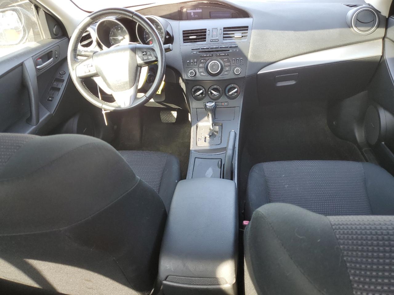 Photo 7 VIN: JM1BL1V82C1638656 - MAZDA 3 