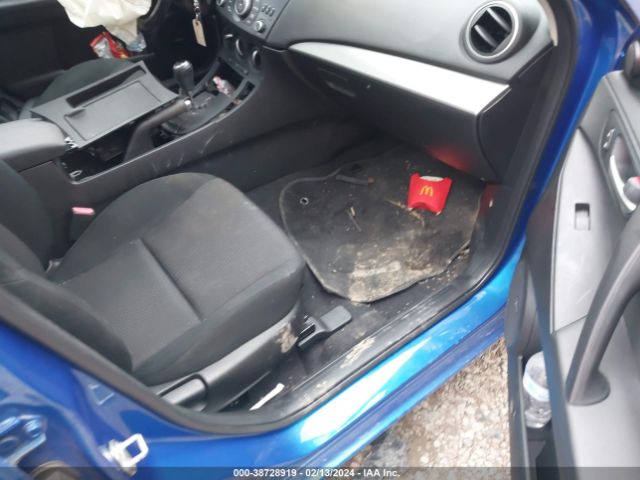 Photo 4 VIN: JM1BL1V82C1655800 - MAZDA MAZDA3 