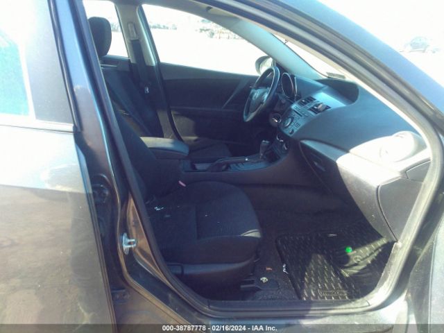 Photo 4 VIN: JM1BL1V86C1662443 - MAZDA MAZDA3 