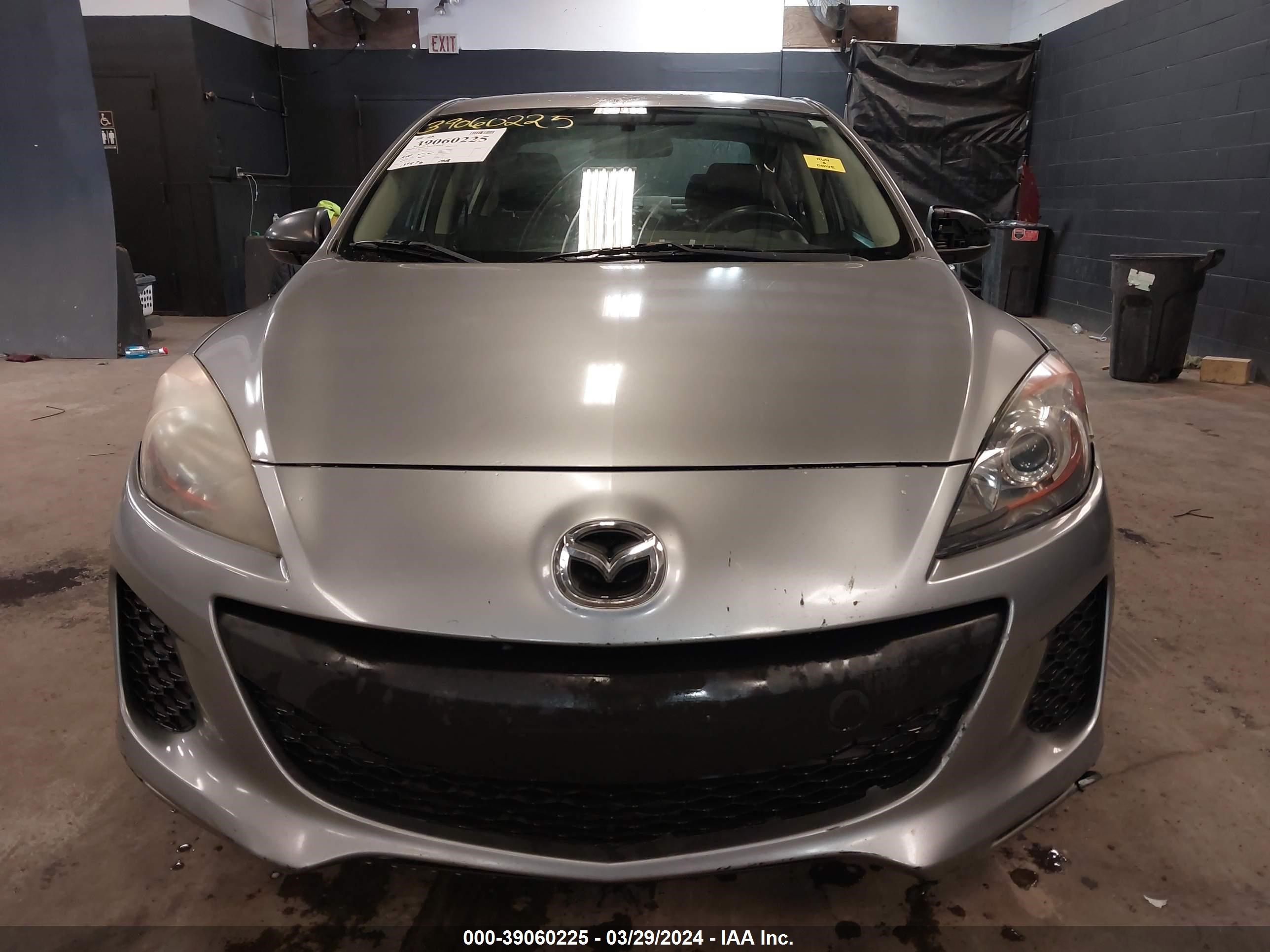 Photo 11 VIN: JM1BL1V88C1599121 - MAZDA 3 