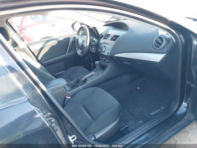 Photo 4 VIN: JM1BL1V88C1673069 - MAZDA MAZDA3 