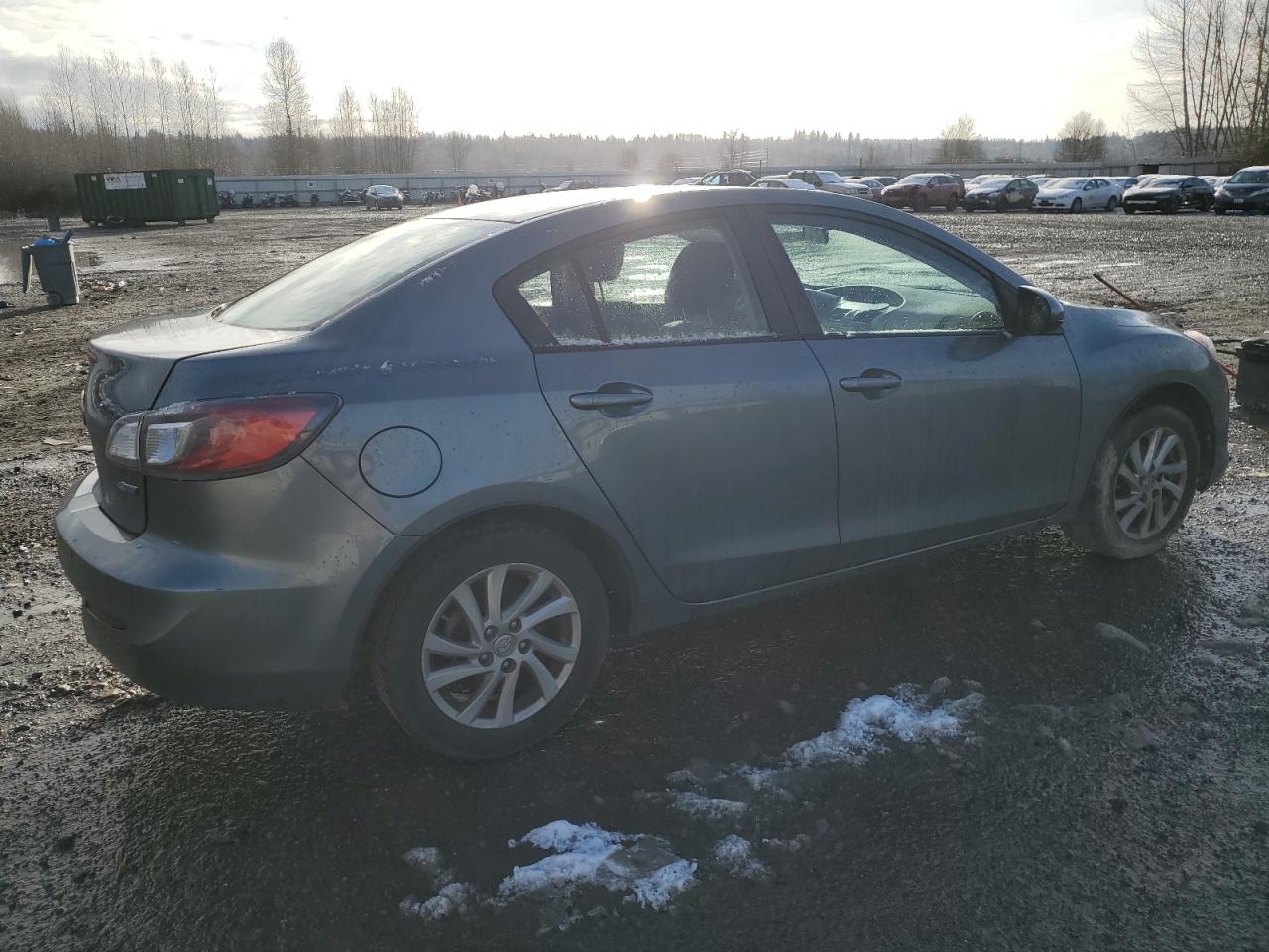 Photo 2 VIN: JM1BL1V89C1608411 - MAZDA 3 