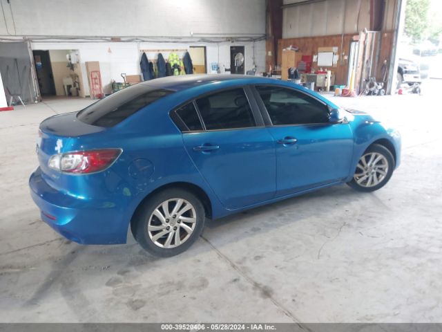 Photo 3 VIN: JM1BL1V8XC1538773 - MAZDA MAZDA3 