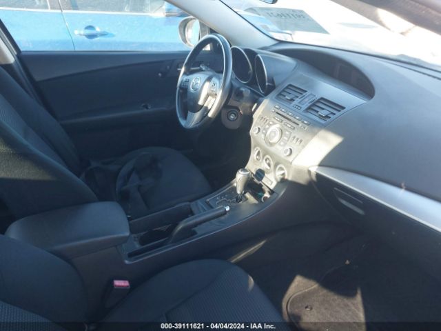 Photo 4 VIN: JM1BL1V8XC1589156 - MAZDA 3 