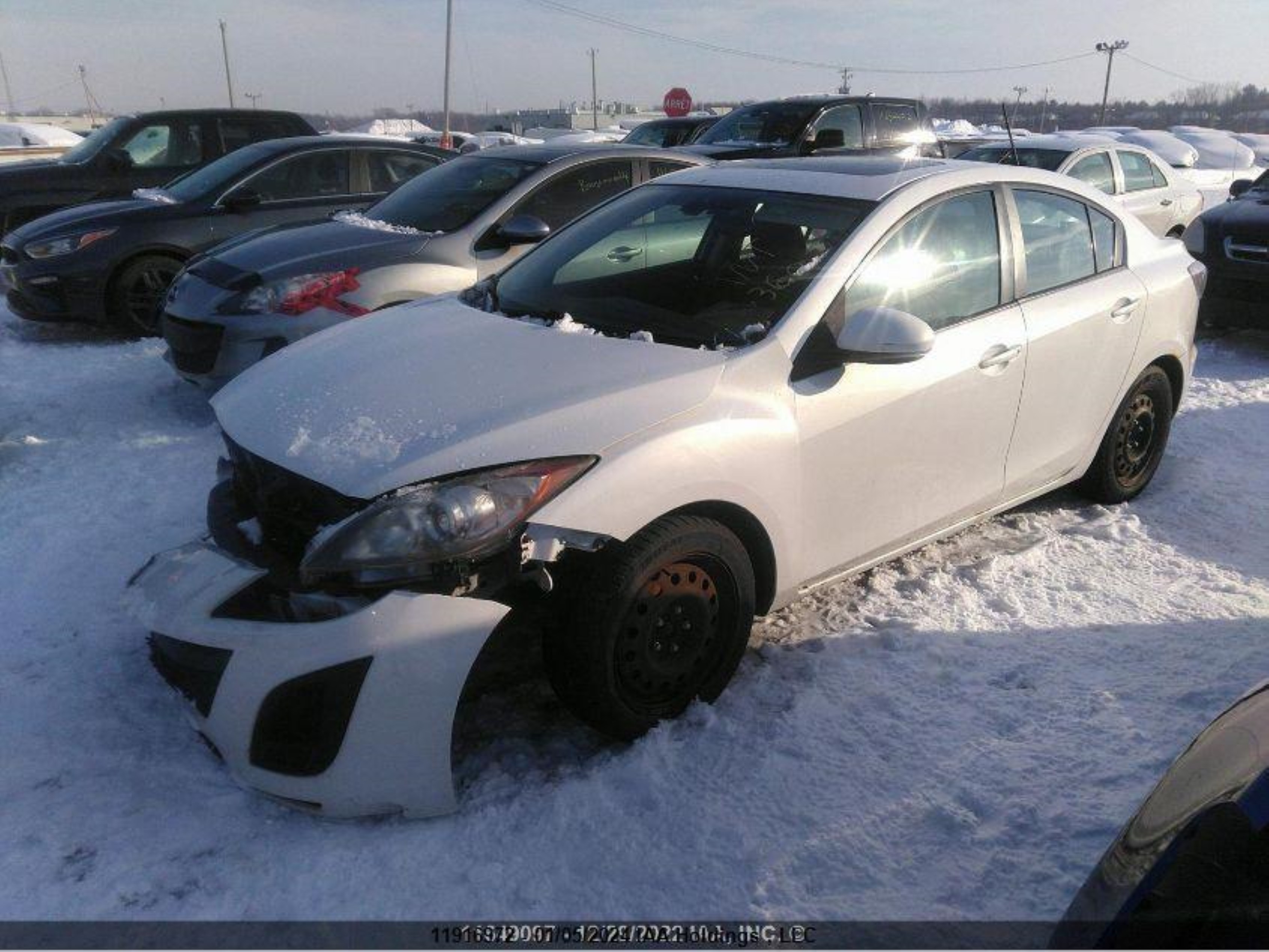 Photo 1 VIN: JM1BL1VF0B1433575 - MAZDA 3 