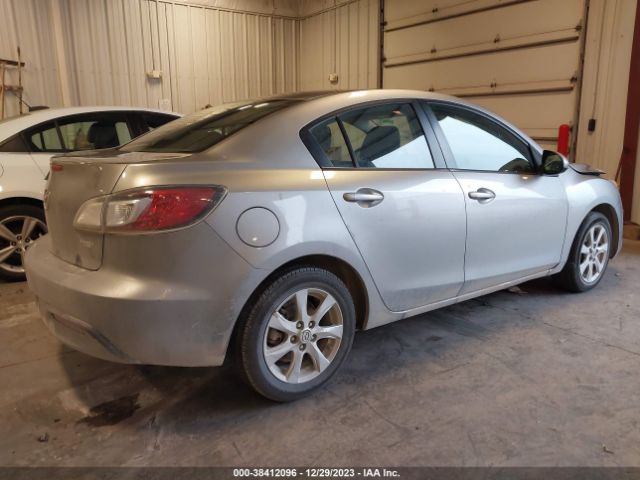 Photo 3 VIN: JM1BL1VF2B1361245 - MAZDA MAZDA3 