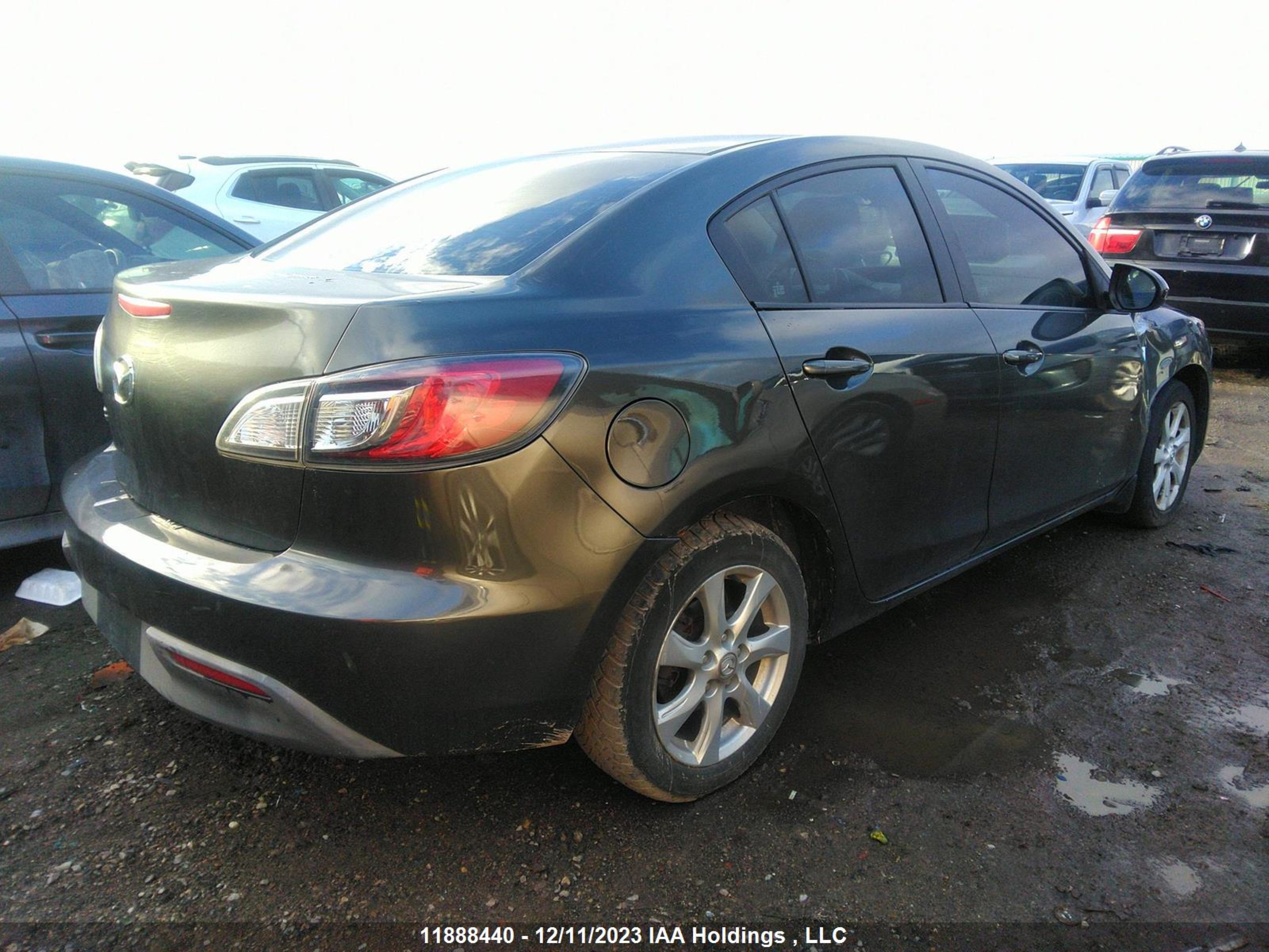 Photo 3 VIN: JM1BL1VF4B1369055 - MAZDA 3 