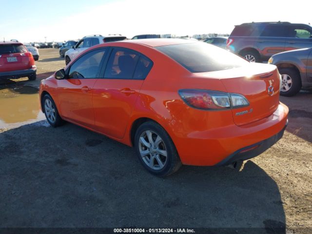 Photo 2 VIN: JM1BL1VF7B1472681 - MAZDA MAZDA3 