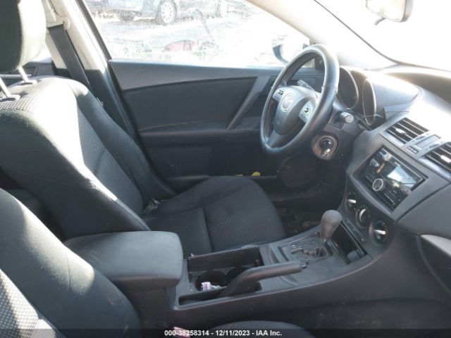 Photo 4 VIN: JM1BL1VF7C1505437 - MAZDA MAZDA3 