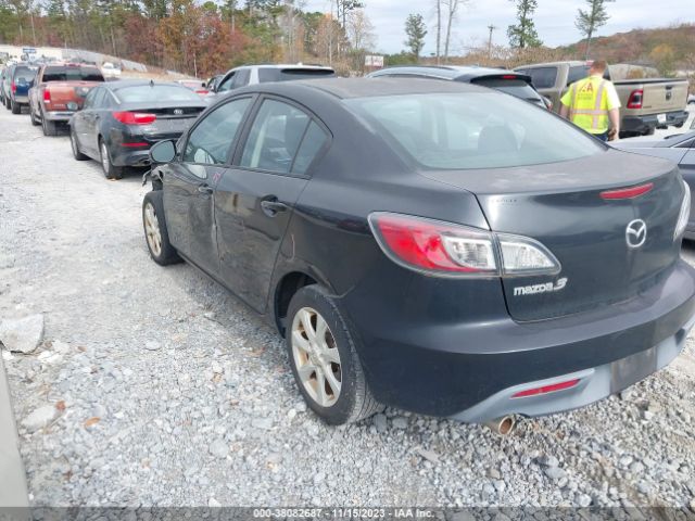 Photo 2 VIN: JM1BL1VG1B1407608 - MAZDA MAZDA3 