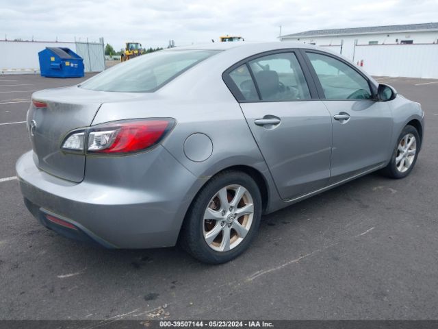 Photo 3 VIN: JM1BL1VG2B1496797 - MAZDA MAZDA3 