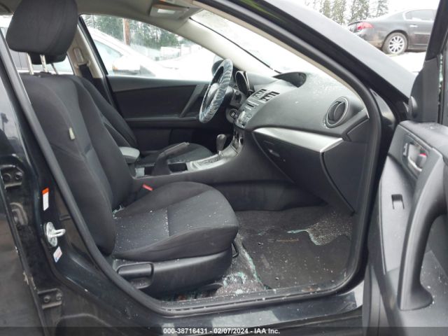 Photo 4 VIN: JM1BL1VG3B1471228 - MAZDA MAZDA3 