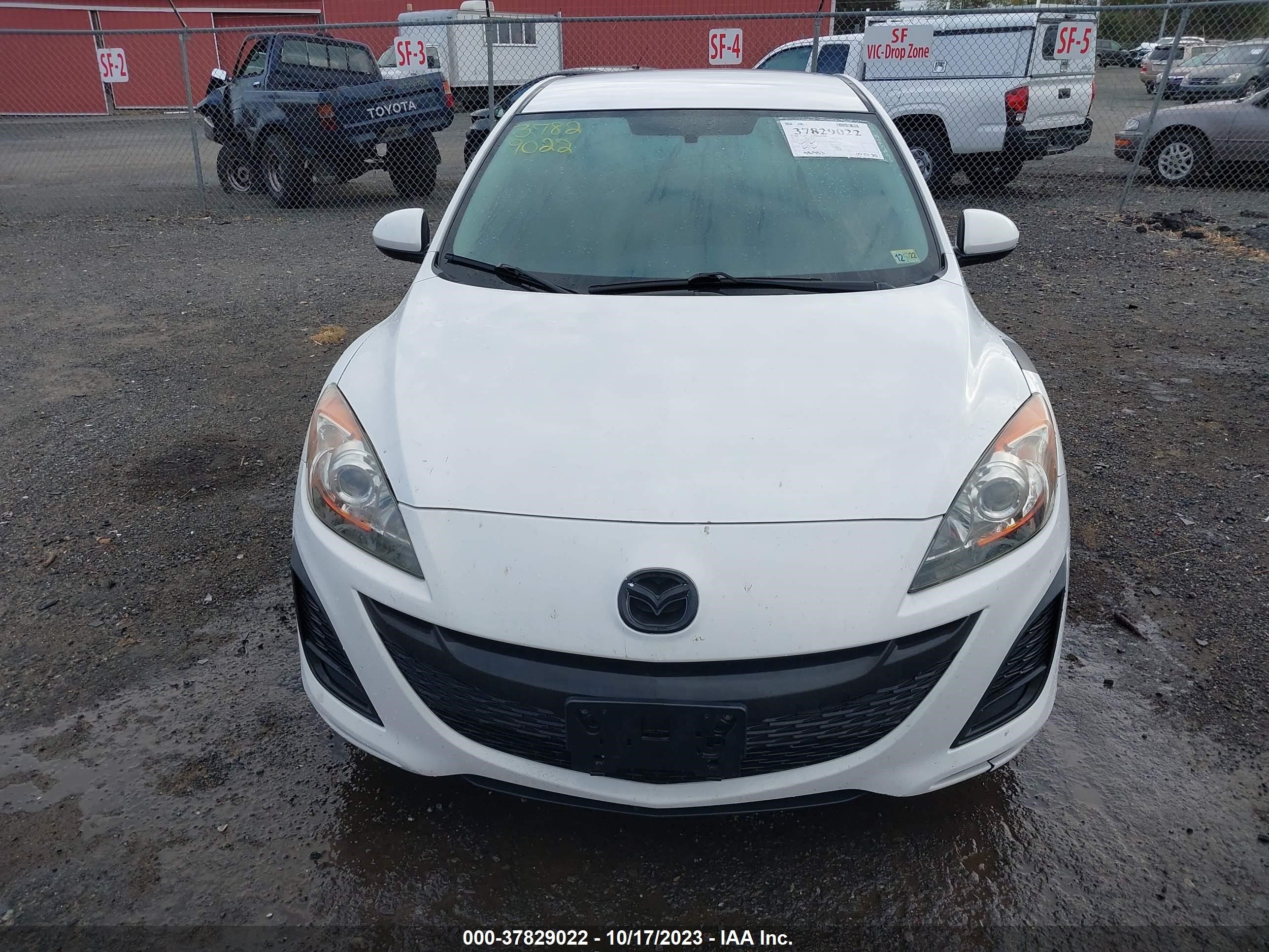 Photo 11 VIN: JM1BL1VG4B1407442 - MAZDA 3 