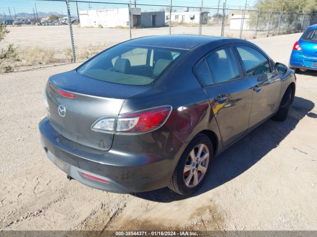 Photo 3 VIN: JM1BL1VG5B1414643 - MAZDA MAZDA3 