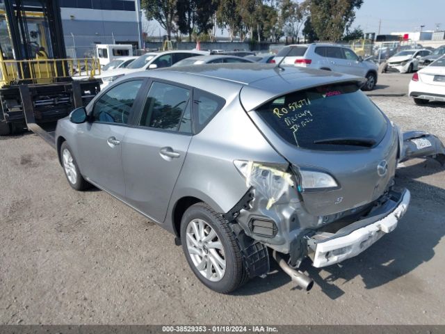 Photo 2 VIN: JM1BL1VG5B1428929 - MAZDA MAZDA3 