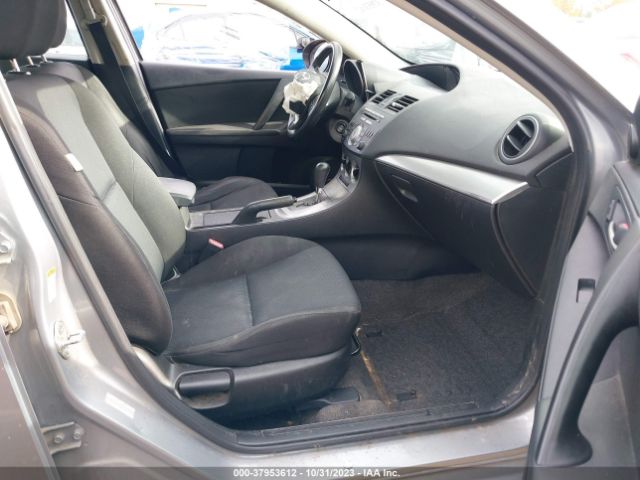 Photo 4 VIN: JM1BL1VG5B1443768 - MAZDA MAZDA3 