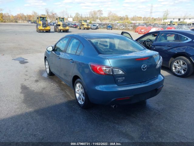 Photo 2 VIN: JM1BL1VG6B1481154 - MAZDA MAZDA3 