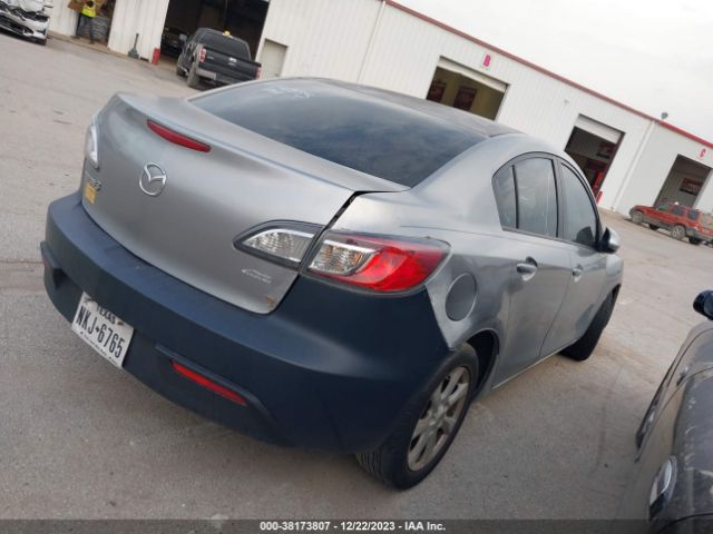 Photo 3 VIN: JM1BL1VG8B1392573 - MAZDA MAZDA3 