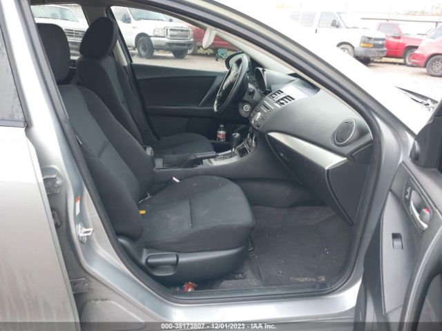 Photo 4 VIN: JM1BL1VG8B1392573 - MAZDA MAZDA3 