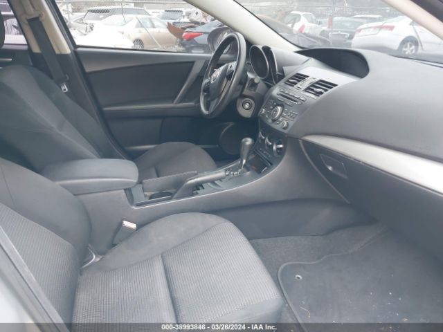 Photo 4 VIN: JM1BL1VG8C1507898 - MAZDA MAZDA3 