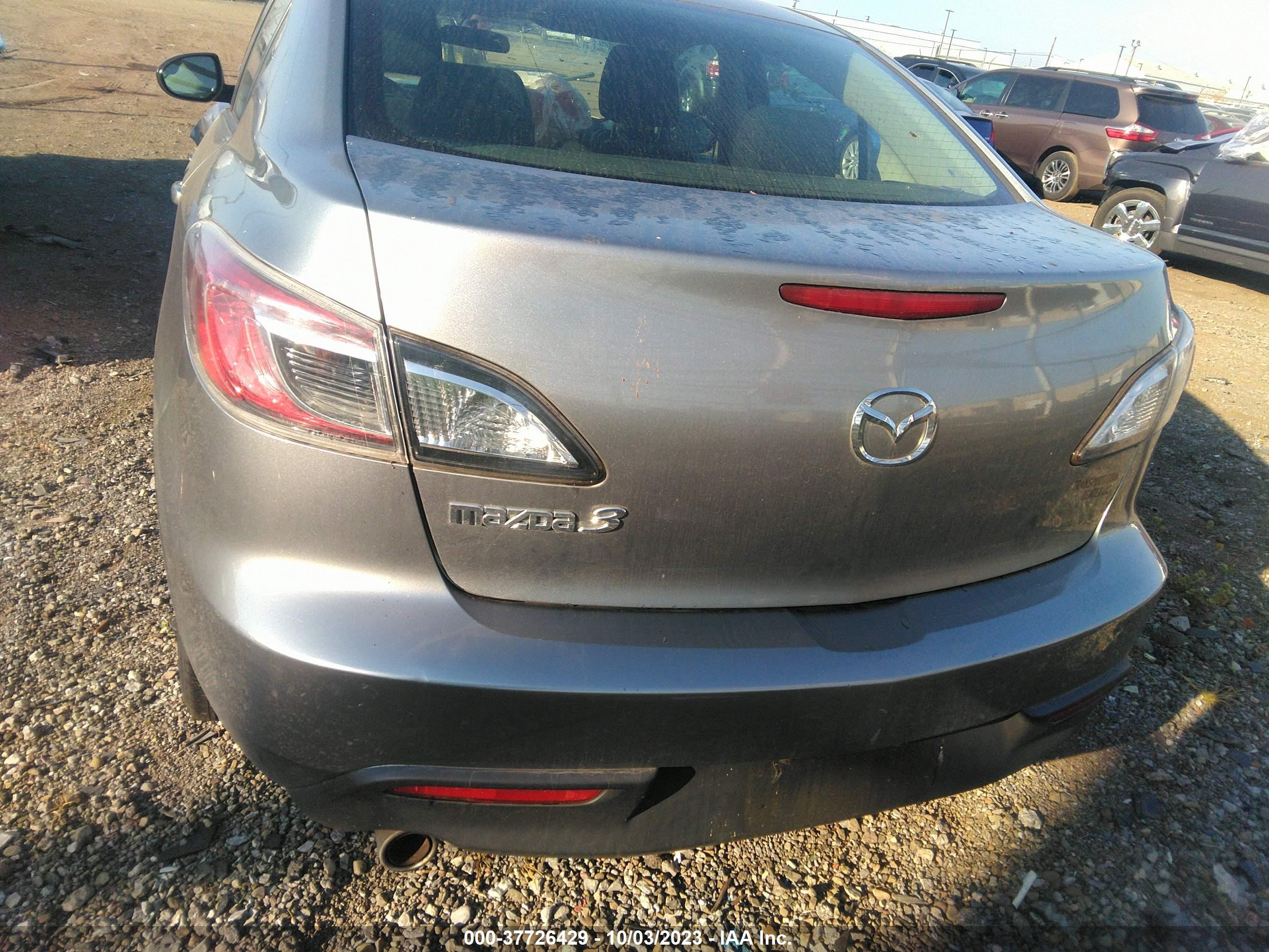 Photo 15 VIN: JM1BL1VG9B1447130 - MAZDA 3 