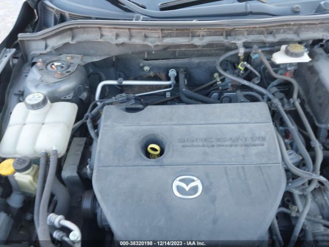 Photo 4 VIN: JM1BL1VGXB1365682 - MAZDA MAZDA3 