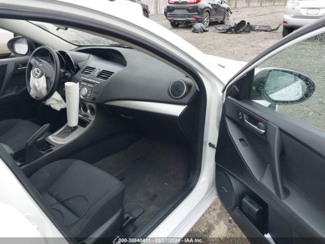 Photo 4 VIN: JM1BL1VGXB1482565 - MAZDA MAZDA3 