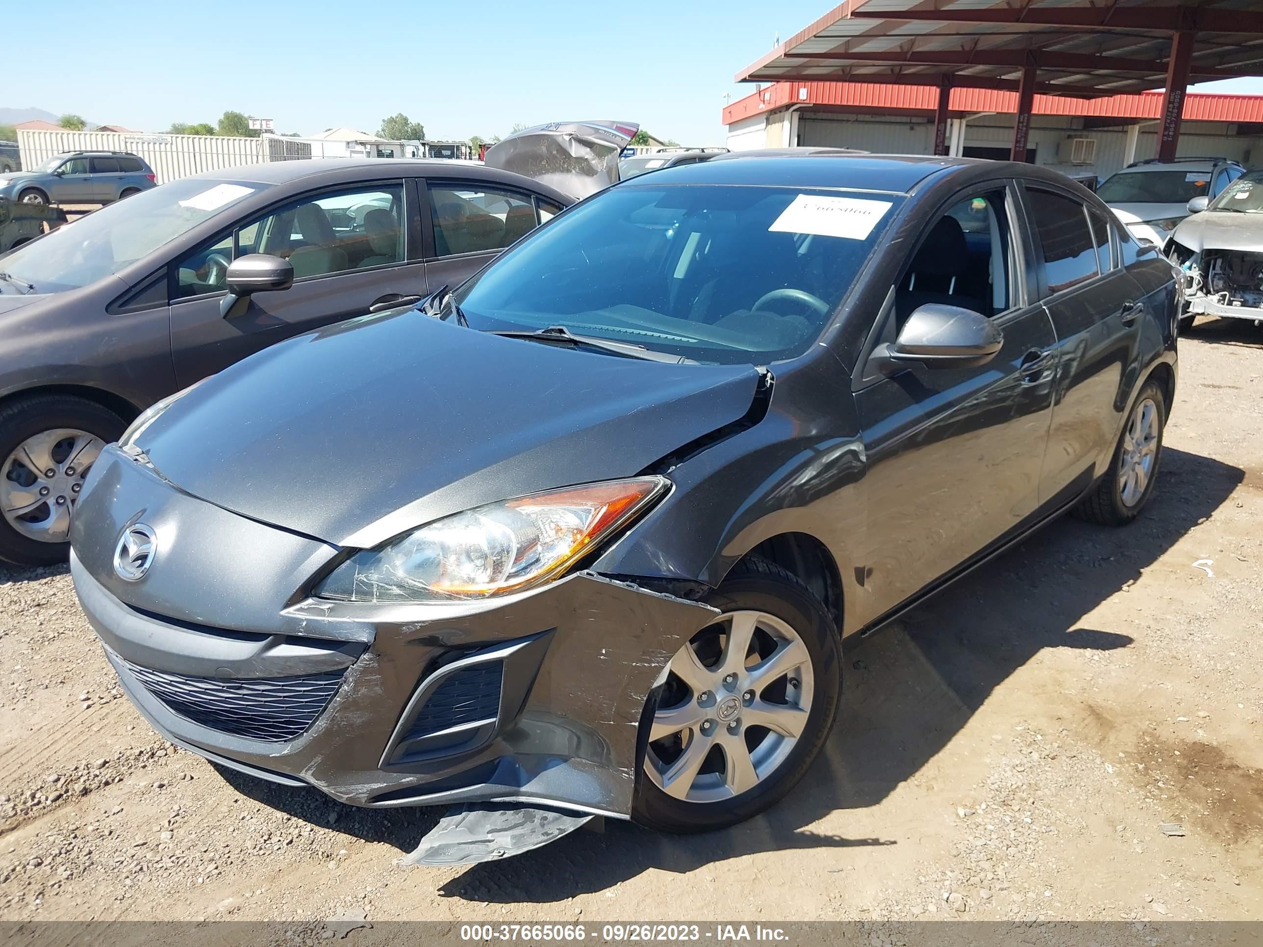 Photo 1 VIN: JM1BL1VGXB1497695 - MAZDA 3 