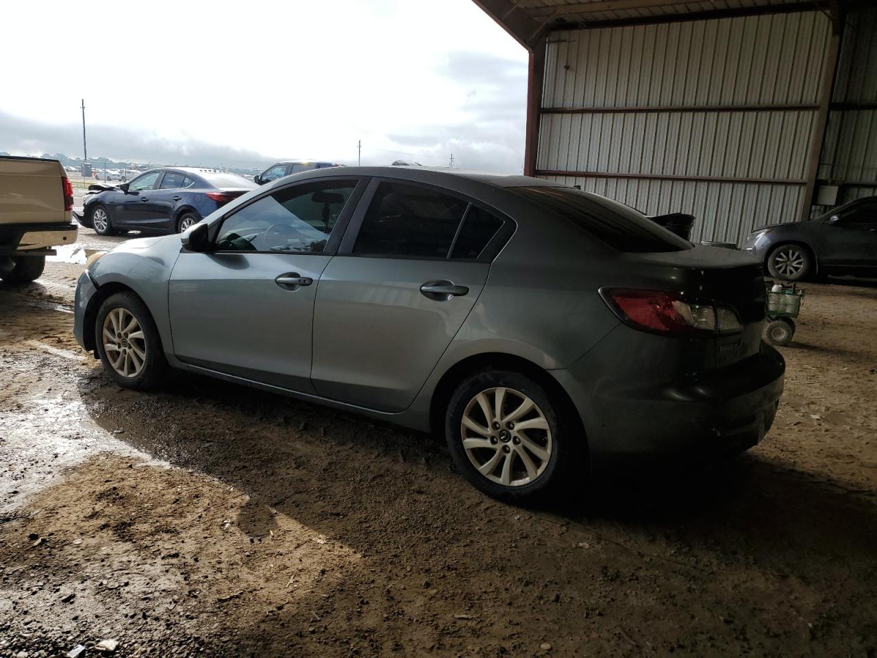 Photo 1 VIN: JM1BL1VP2D1748549 - MAZDA 3 