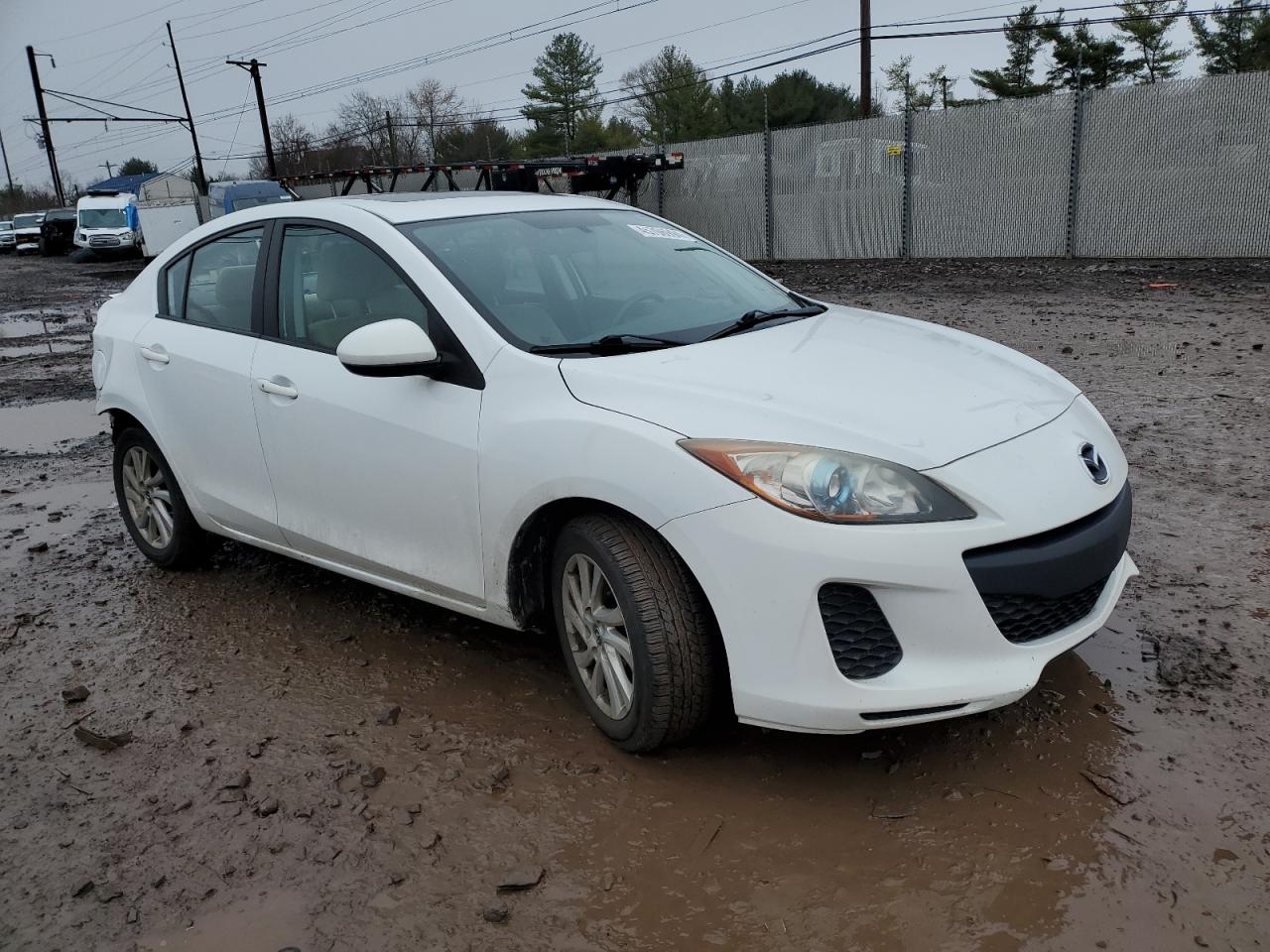 Photo 3 VIN: JM1BL1VP4D1789135 - MAZDA 3 