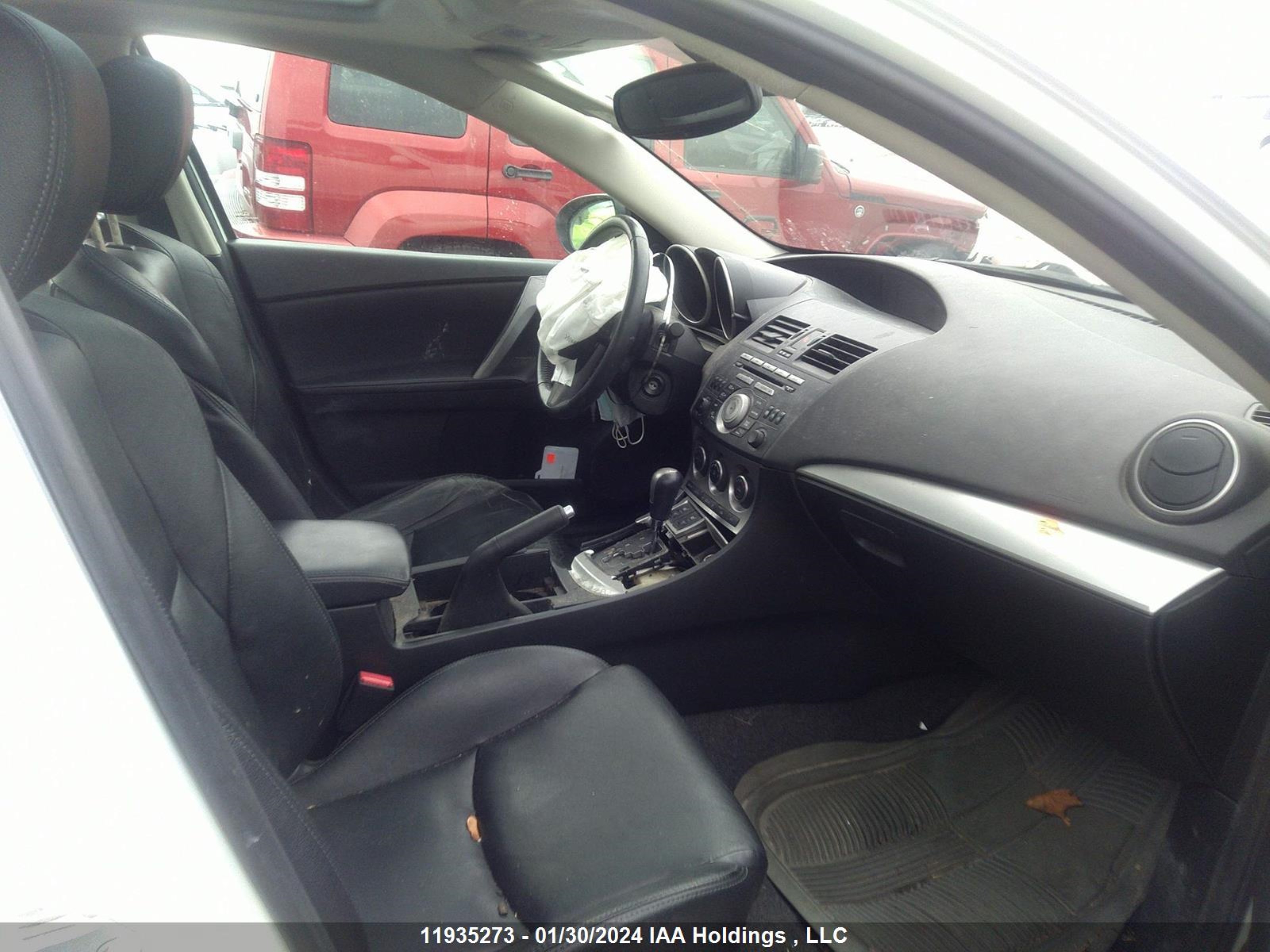 Photo 4 VIN: JM1BL1W54B1460798 - MAZDA 3 