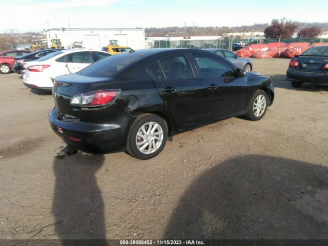 Photo 3 VIN: JM1BL1W70C1688395 - MAZDA MAZDA3 