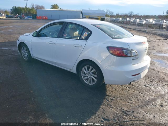 Photo 2 VIN: JM1BL1W74C1665492 - MAZDA MAZDA3 