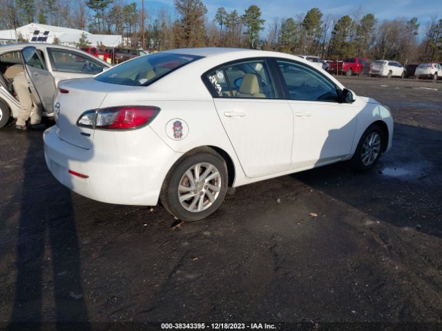 Photo 3 VIN: JM1BL1W74C1665492 - MAZDA MAZDA3 