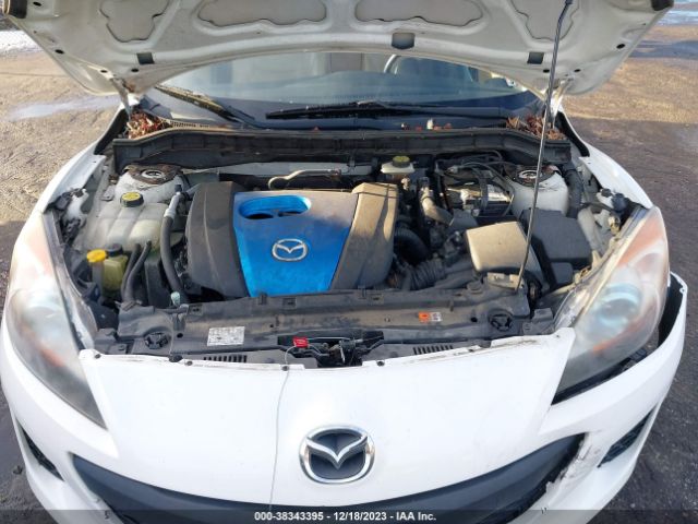 Photo 9 VIN: JM1BL1W74C1665492 - MAZDA MAZDA3 