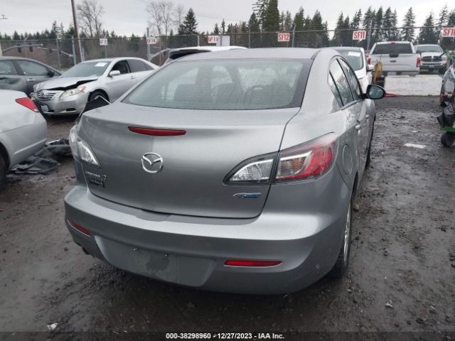 Photo 3 VIN: JM1BL1W7XC1528220 - MAZDA MAZDA3 