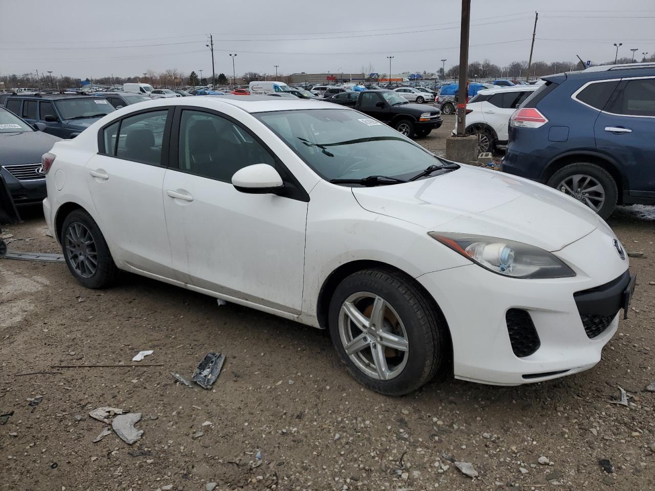 Photo 3 VIN: JM1BL1W82C1612296 - MAZDA 3 