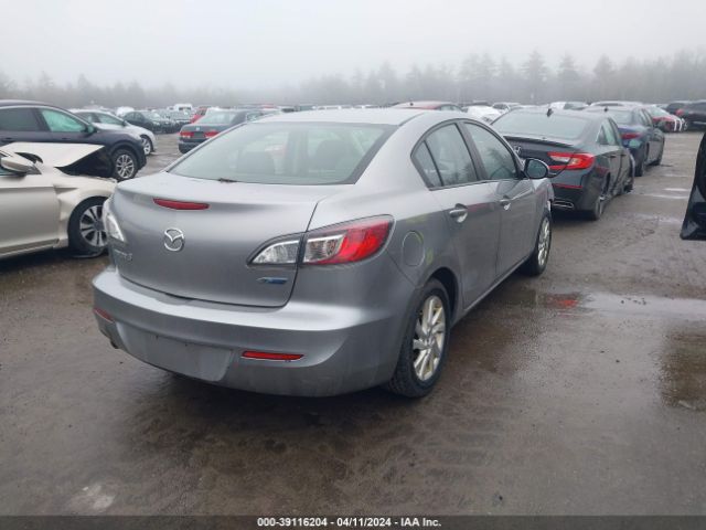 Photo 3 VIN: JM1BL1W83C1566686 - MAZDA MAZDA3 