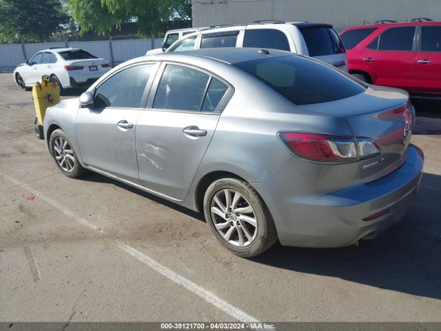 Photo 2 VIN: JM1BL1W83C1655528 - MAZDA MAZDA3 