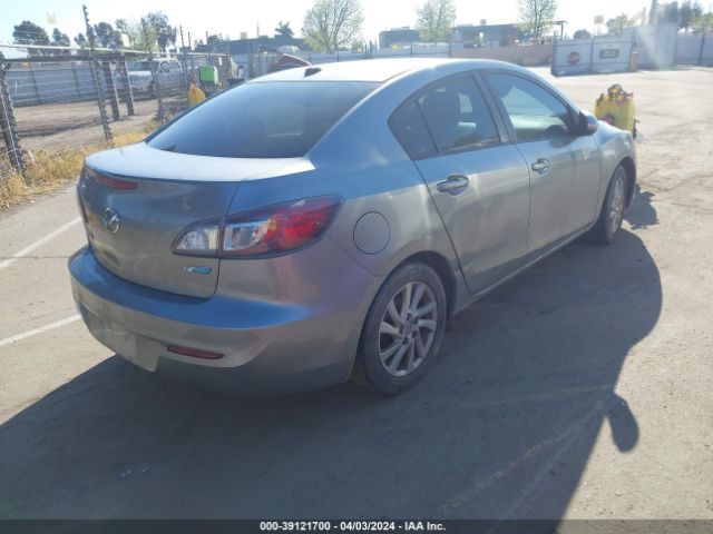 Photo 3 VIN: JM1BL1W83C1655528 - MAZDA MAZDA3 